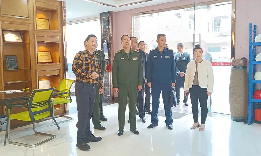 佛山軍分區(qū)政委、禪城區(qū)委常委領(lǐng)導(dǎo)一行蒞臨金凱地調(diào)研指導(dǎo)工作
